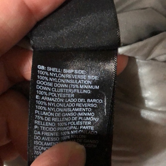 The North Face Reversible Puffer w/Hood - Picture 7 of 7